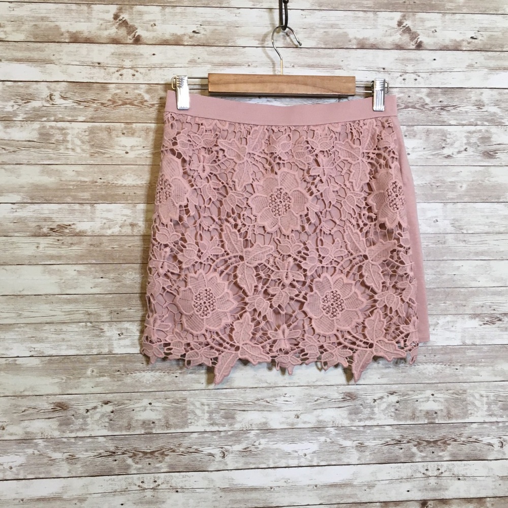 American Eagle Lace Front Dusty-rose Skirt